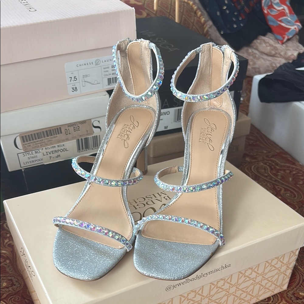 Jewel Badgley Mischka Silver Rhinestone Stiletto Heels